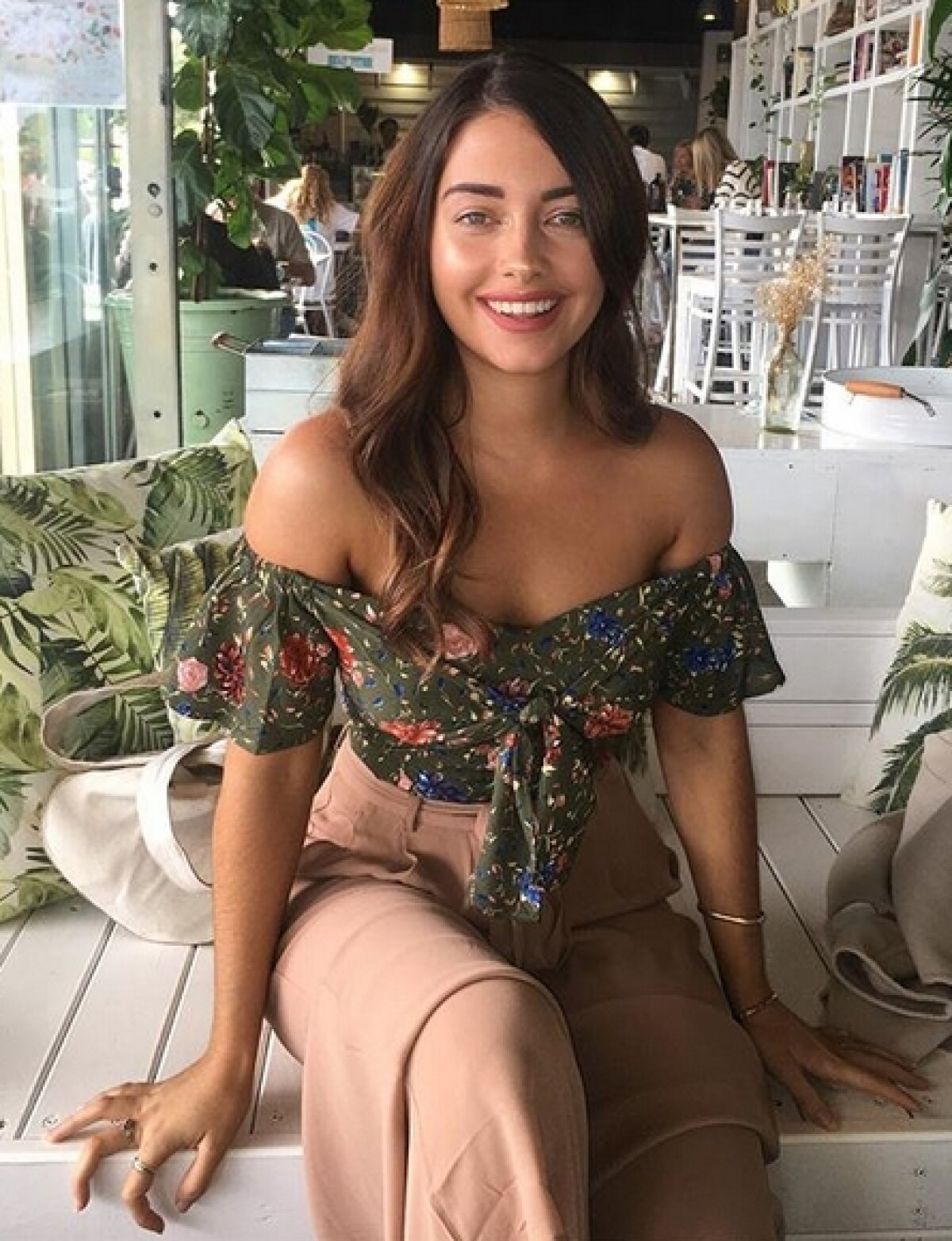 FOTO Majoretă de meserie » Apariții incendiare în revistele pentru bărbați