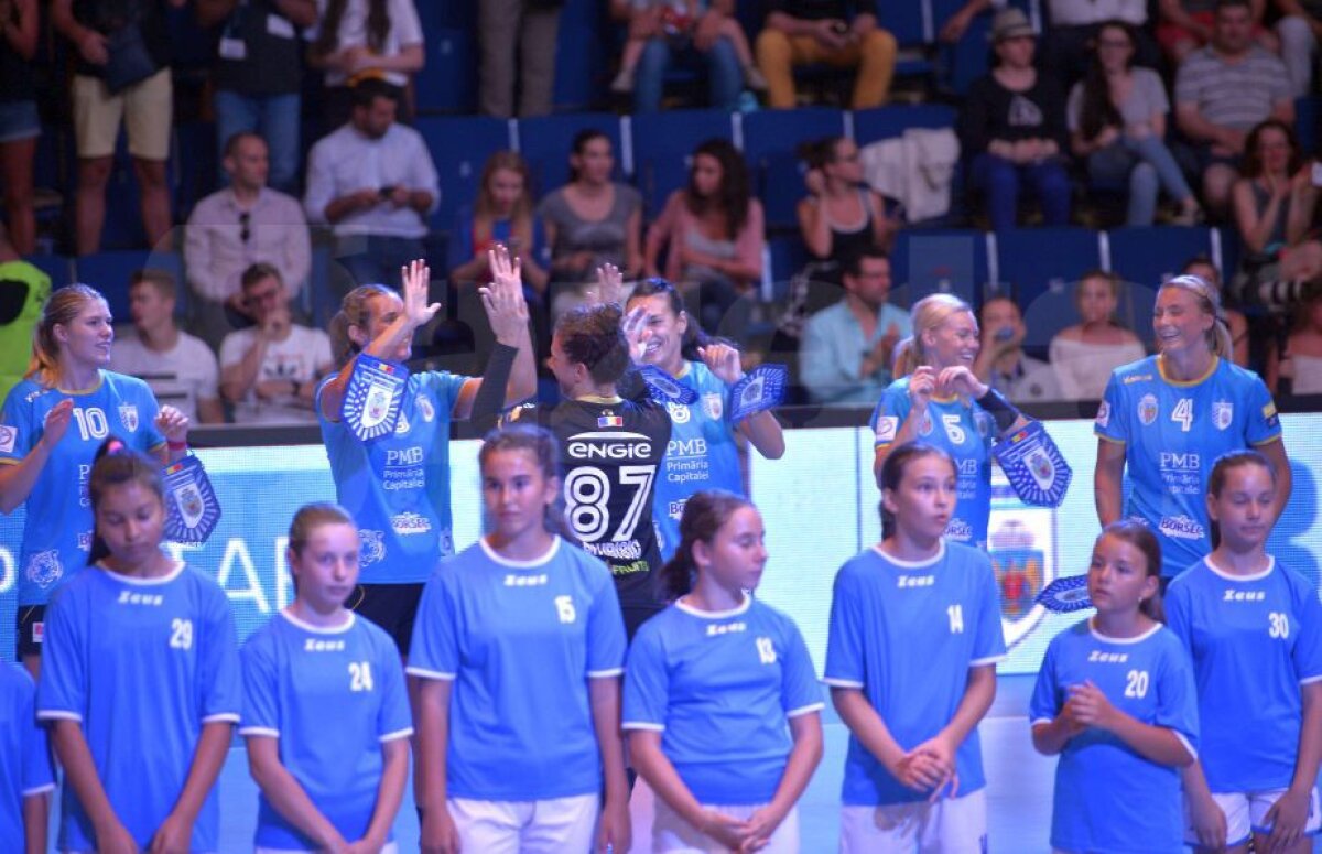 FOTO CSM București a remizat cu Rostov, 25-25, la prima apariție în echipă a Cristinei Neagu