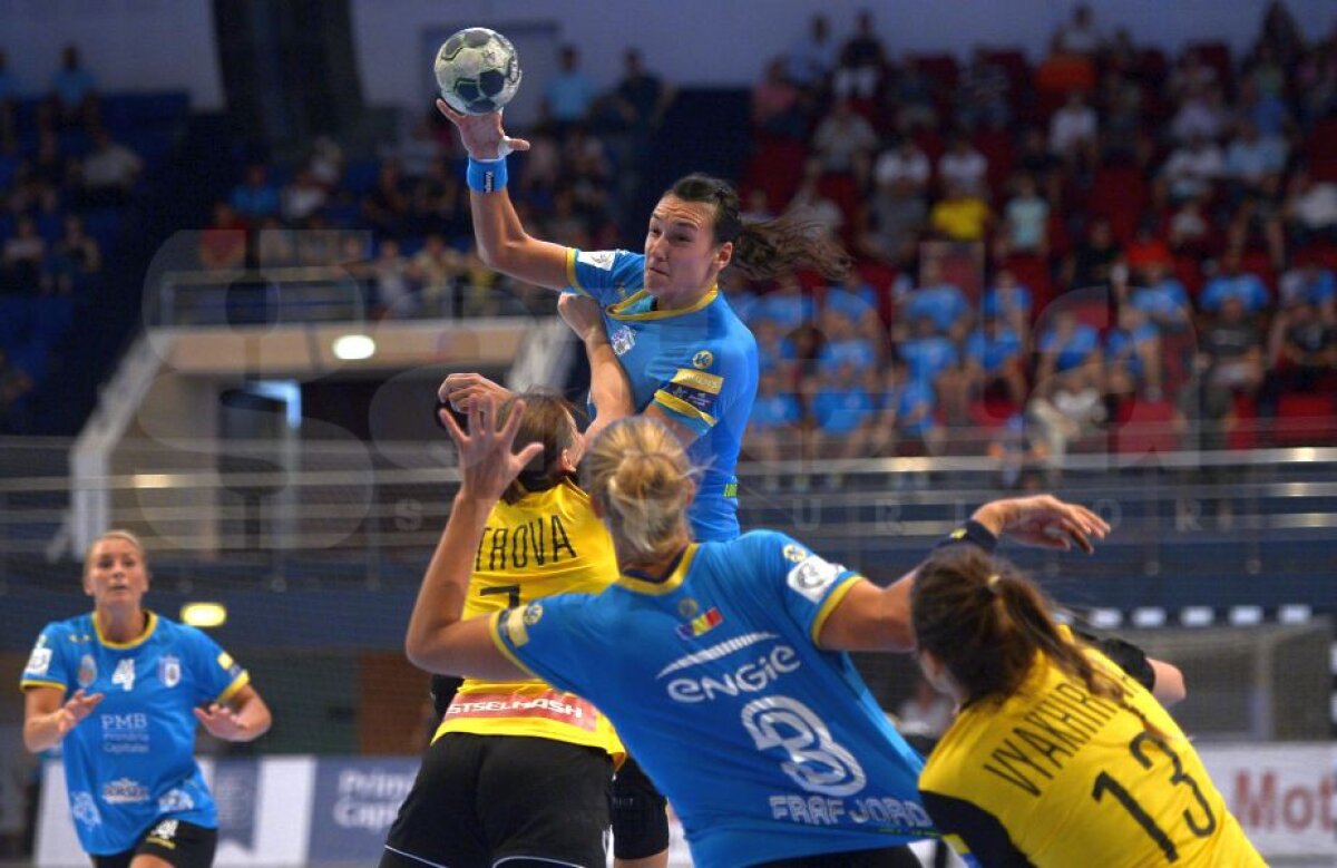 FOTO CSM București a remizat cu Rostov, 25-25, la prima apariție în echipă a Cristinei Neagu