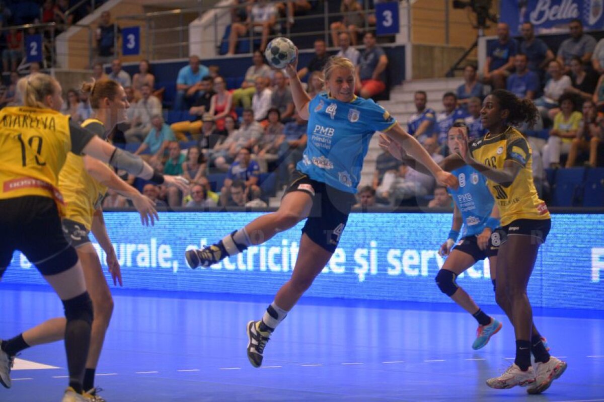 FOTO CSM București a remizat cu Rostov, 25-25, la prima apariție în echipă a Cristinei Neagu