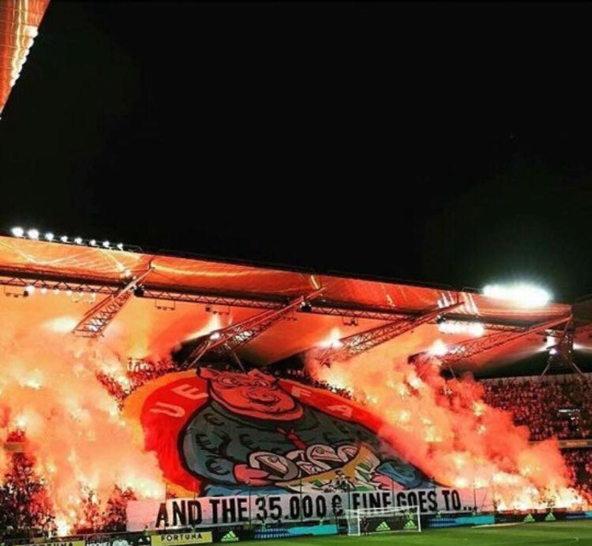 FOTO Ultrașii Legiei șochează cu o nouă coregrafie în care distrug UEFA: "Iar amenda de 35.000 de euro merge la..."