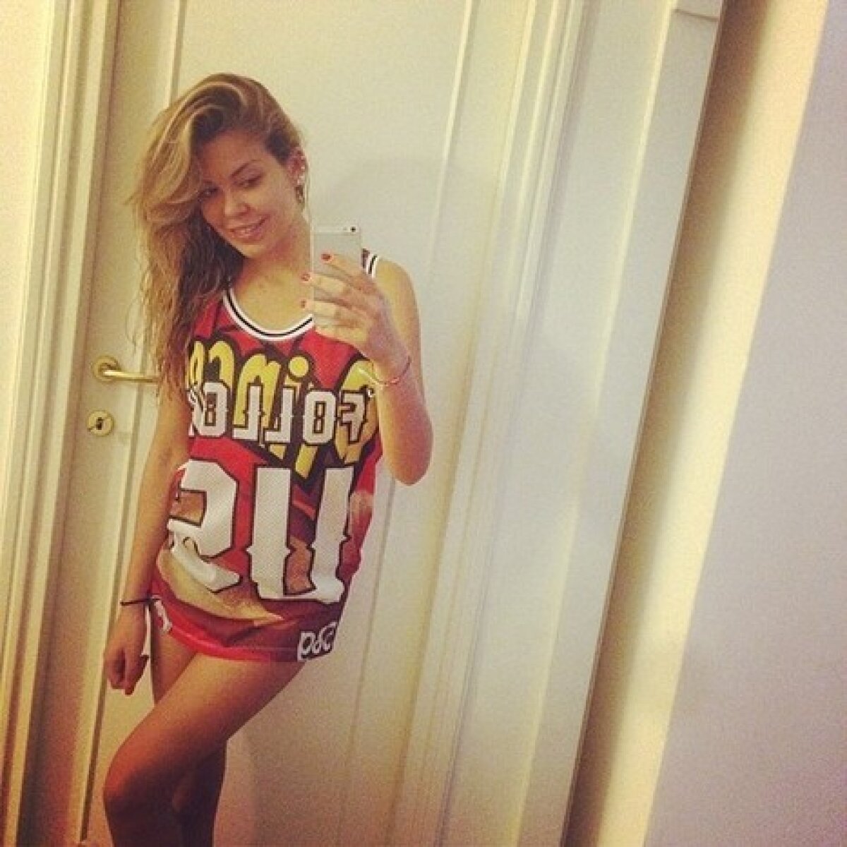 FOTO Bobo trece la blonde » Mixul perfect între fotbalist și fotomodel: noul cuplu al verii e SUPER HOT!