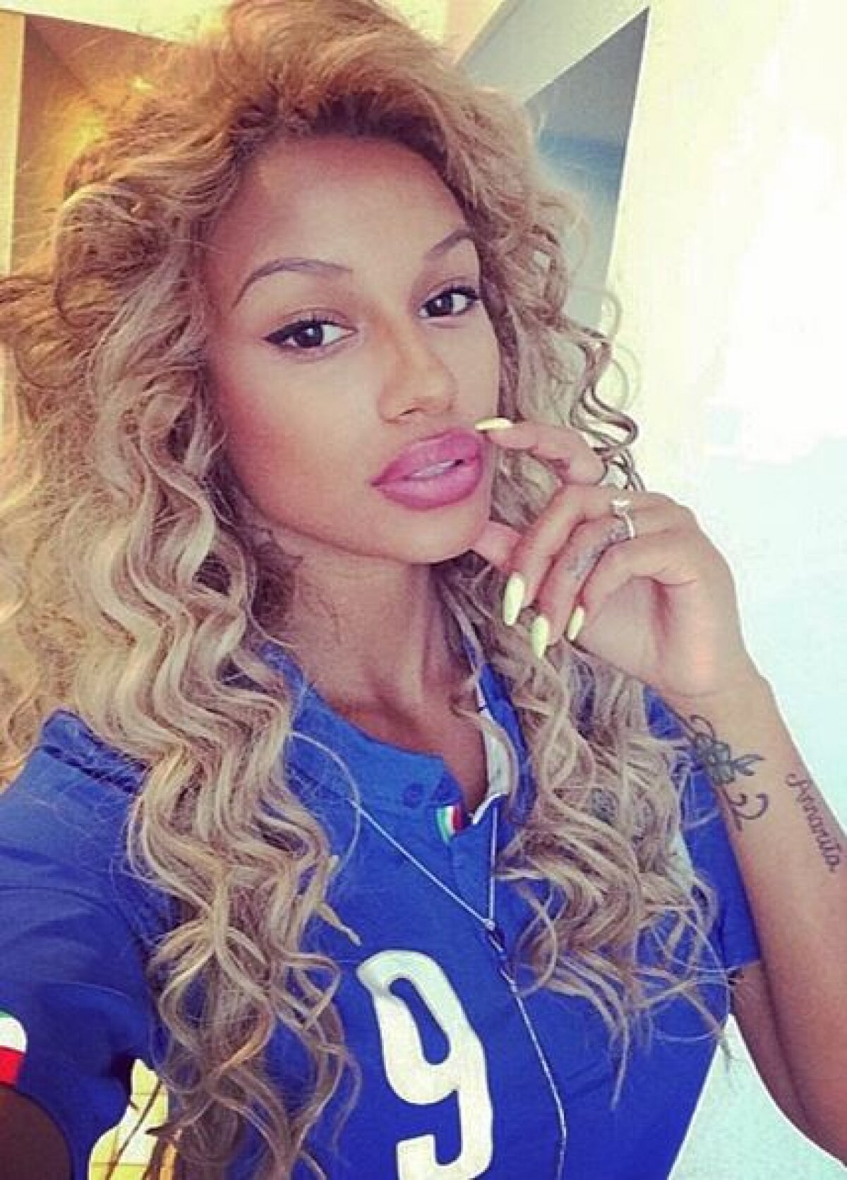 FOTO Are lipici la Mario » Logodnă neașteptată: Fanny Neguesha se va căsători!