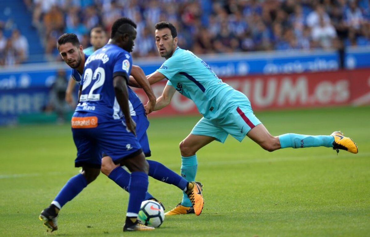 VIDEO + FOTO "Dubla" lui Messi îi aduce Barcelonei o victorie clară pe terenul lui Deportivo Alaves