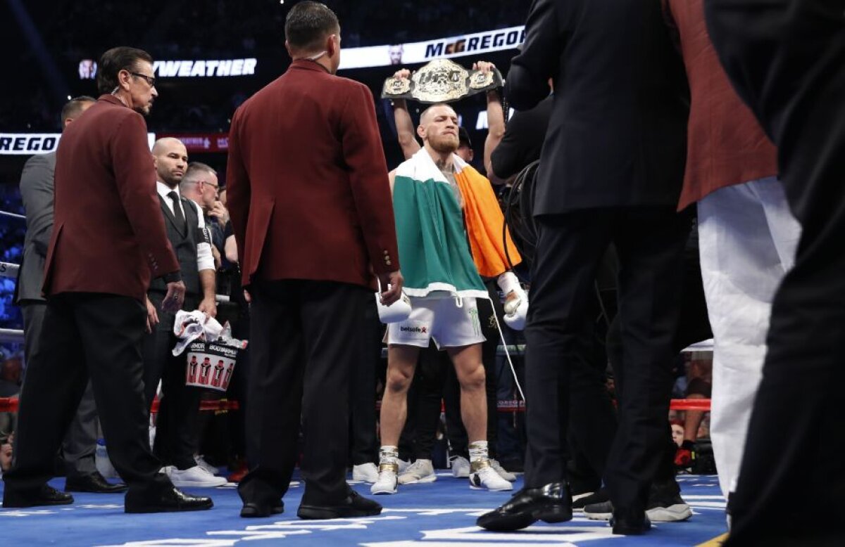 MAYWEATHER VS. MCGREGOR. Mult circ, mulți bani, box mai puțin » Mayweather obține a 50-a victorie, după ce arbitrul a oprit meciul cu McGregor în runda a zecea