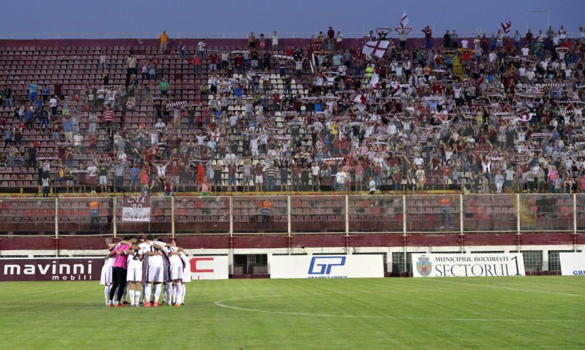 VIDEO+FOTO » 7000 de oameni pe Giulești! Rapid e primul lider al Ligii a 4-a: victorie cu două cifre la debut