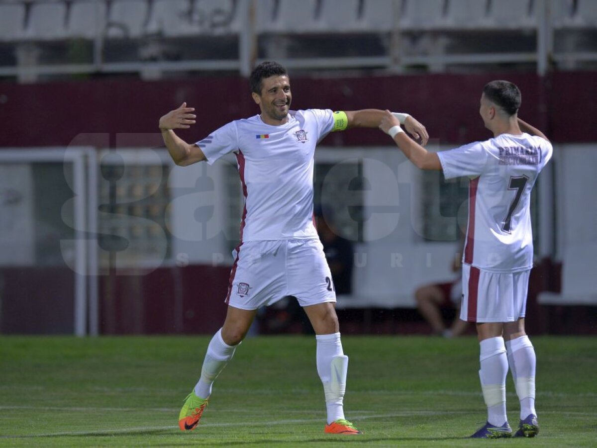 VIDEO+FOTO » 7000 de oameni pe Giulești! Rapid e primul lider al Ligii a 4-a: victorie cu două cifre la debut