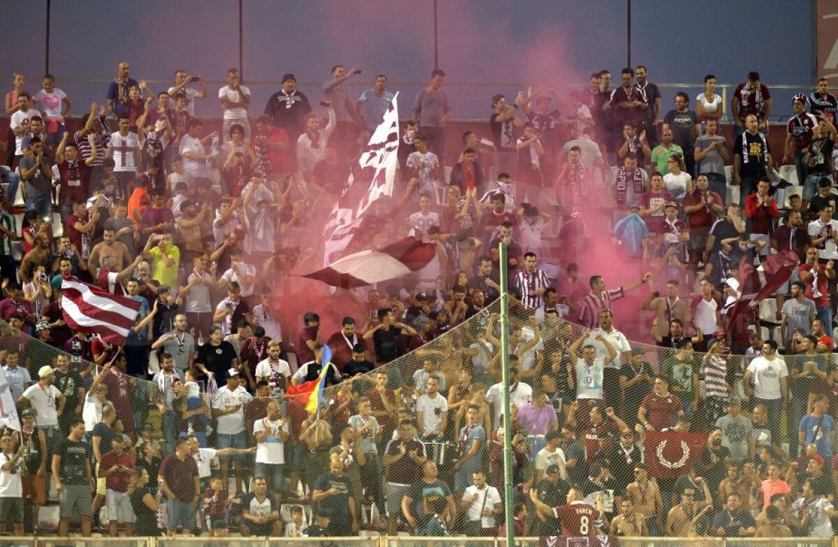 VIDEO+FOTO » 7000 de oameni pe Giulești! Rapid e primul lider al Ligii a 4-a: victorie cu două cifre la debut