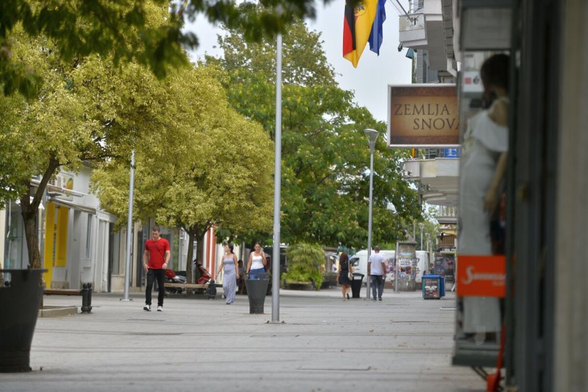 Corespondență din Podgorica // Fotoreportaj în orașul în care România va evolua împotriva Muntenegrului » Urziceni ex-iugoslav