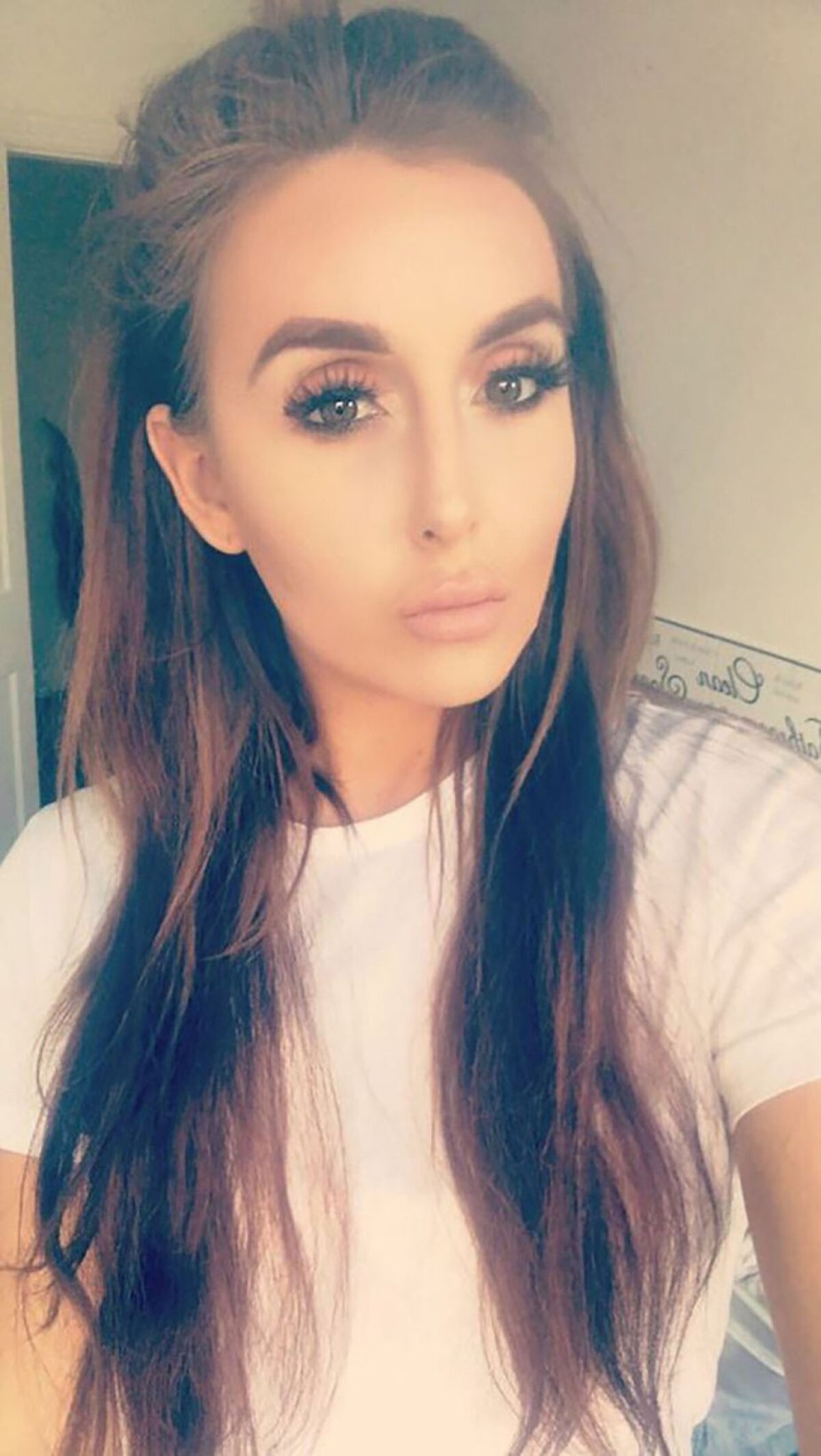 GALERIE FOTO Imagini fierbinți cu femeia lângă care a fost pozat Wayne Rooney: "Îmi admira sânii"