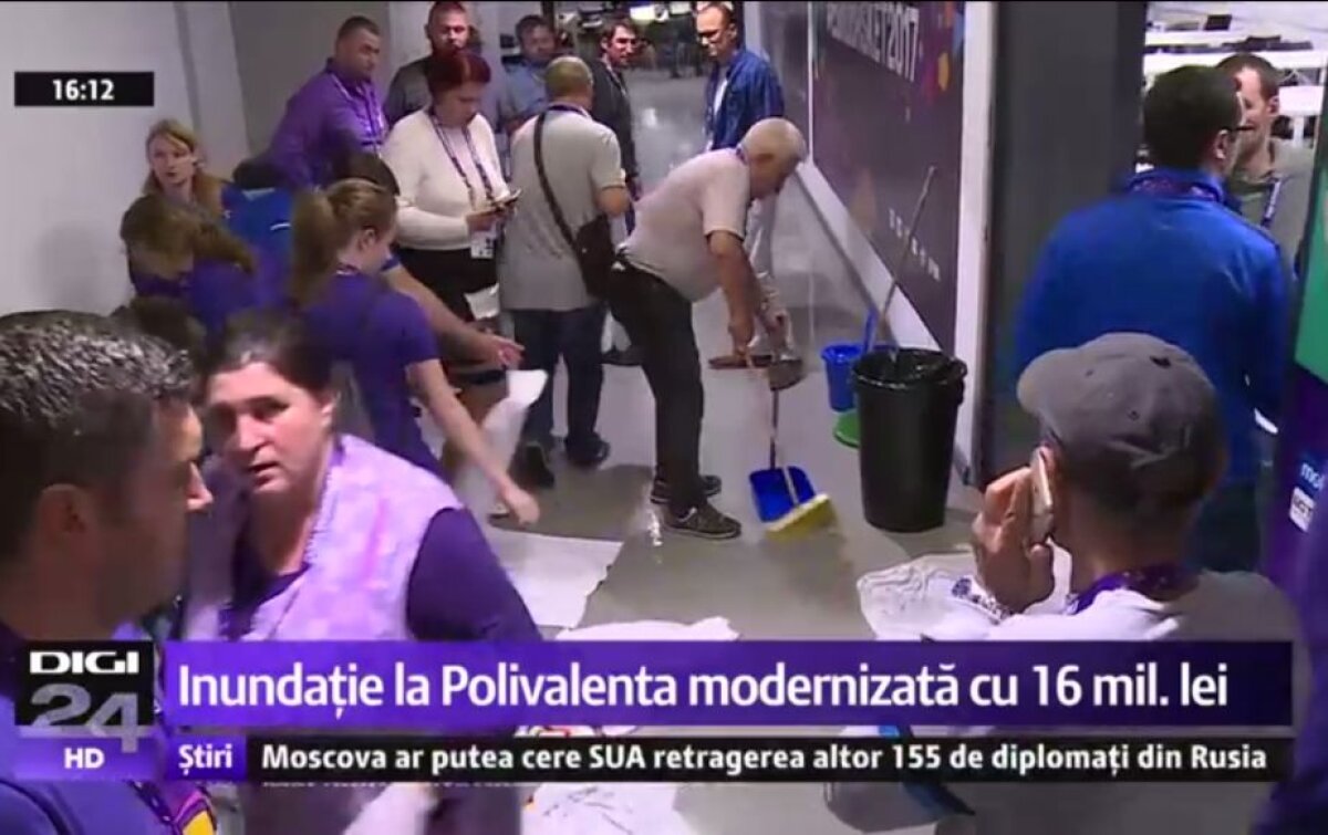 GALERIE FOTO Momente jenante: tricourile personalizate Eurobasket, folosite pe post de mop la sala de milioane de euro de la Cluj