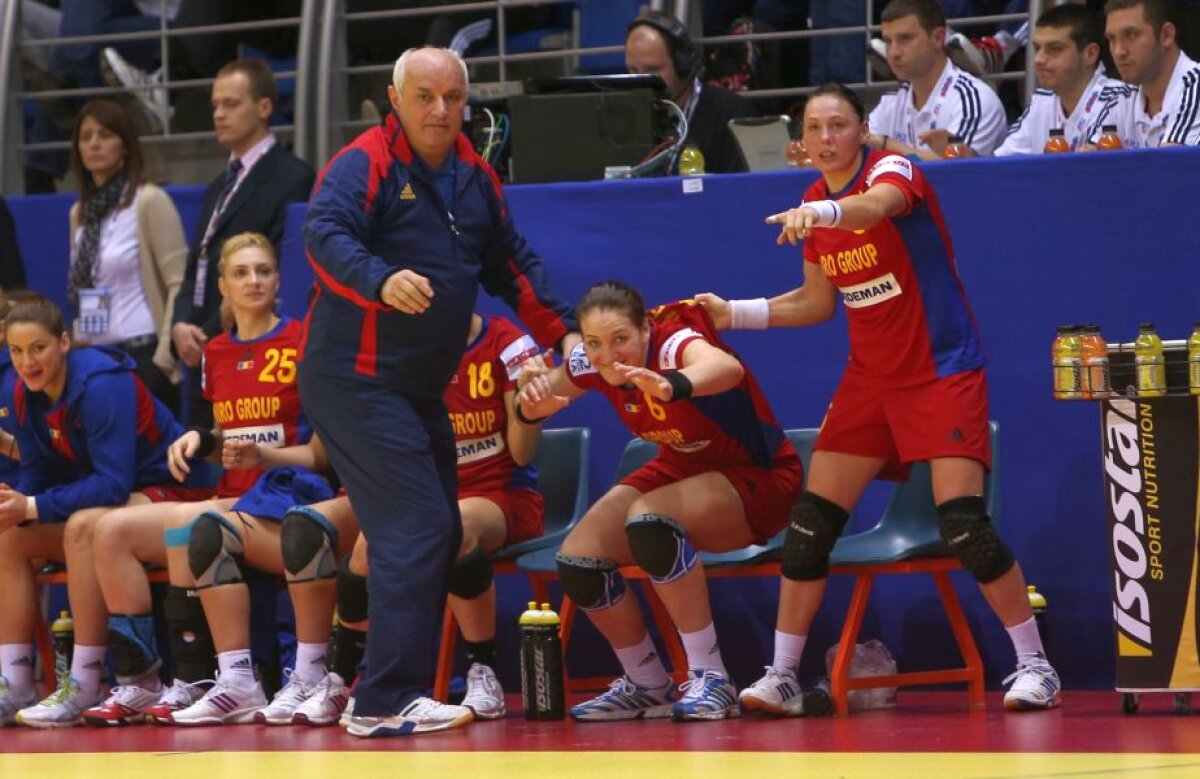 Povestea incredibilă a unei jucătoare de națională » Viața trăită de Crina Pintea, cea care s-a apucat de handbal la 16 ani: ”Am dat cu coasa, am săpat, am muls oile!”