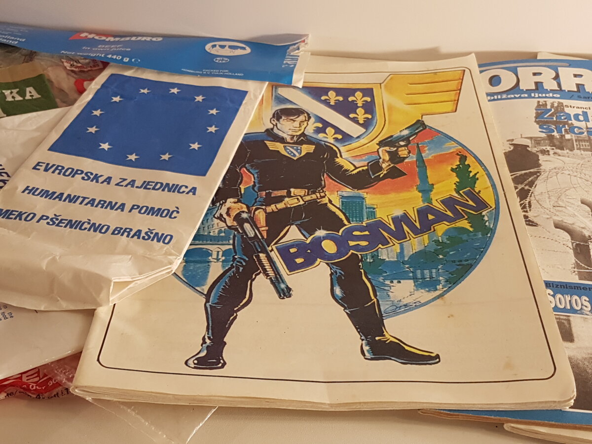 REPORTAJ "Aveți în față ultima scrisoare a mamei. Neterminată. Bombardament". Gimnaste, șahiști sau balerini, amintiri crunte în muzeului copilăriei în război din Sarajevo