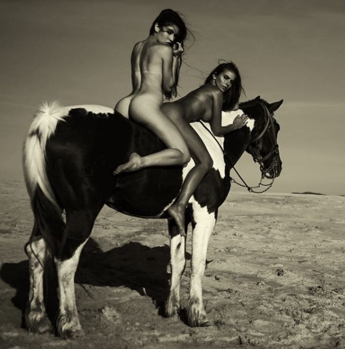 FOTO Cel mai tare fotograf erotic din Los Angeles își dezvăluie capodoperele: imagini SUPER HOT