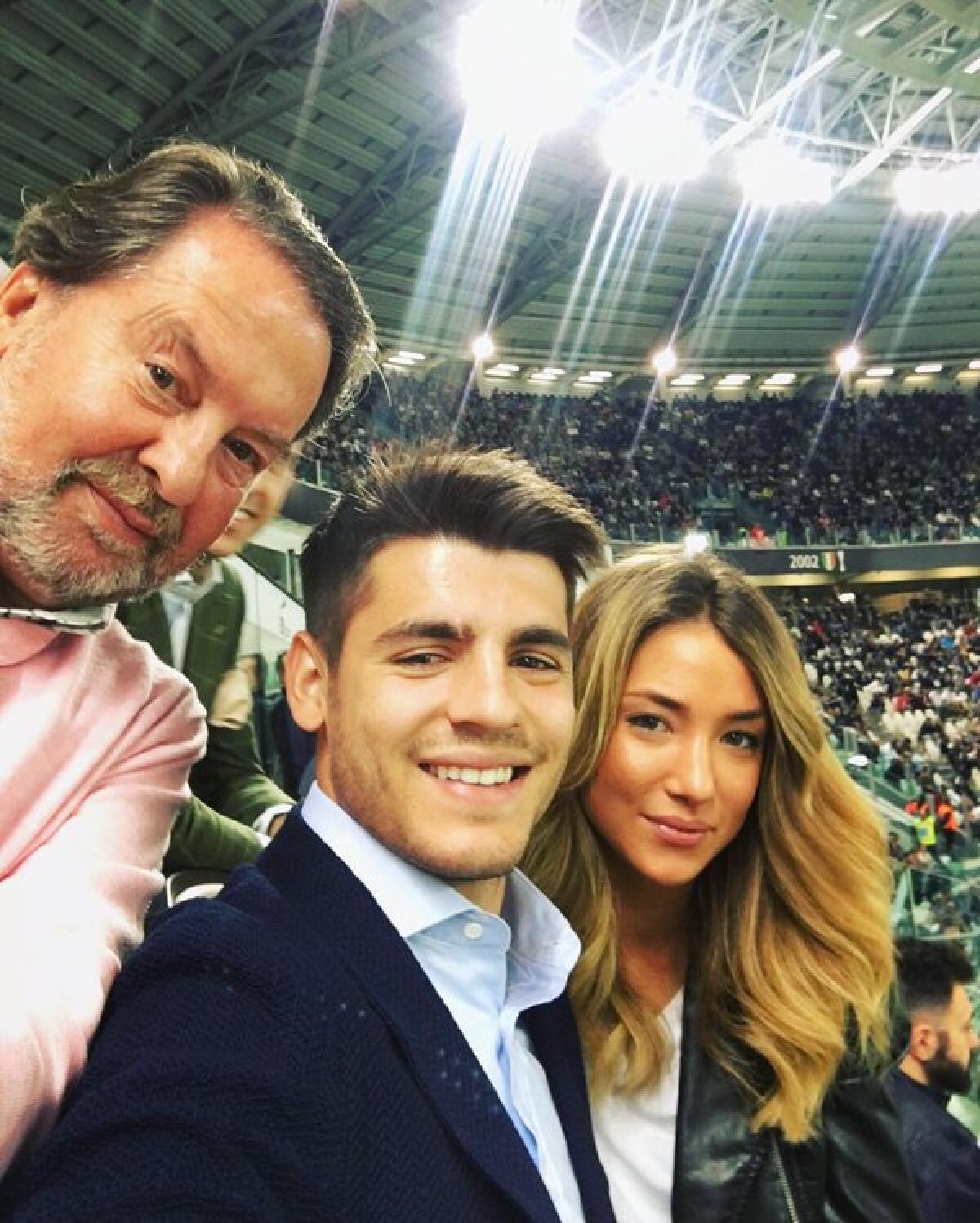 FOTO O familie de vis » Morata înscrie, soția seduce pe covorul roșu!