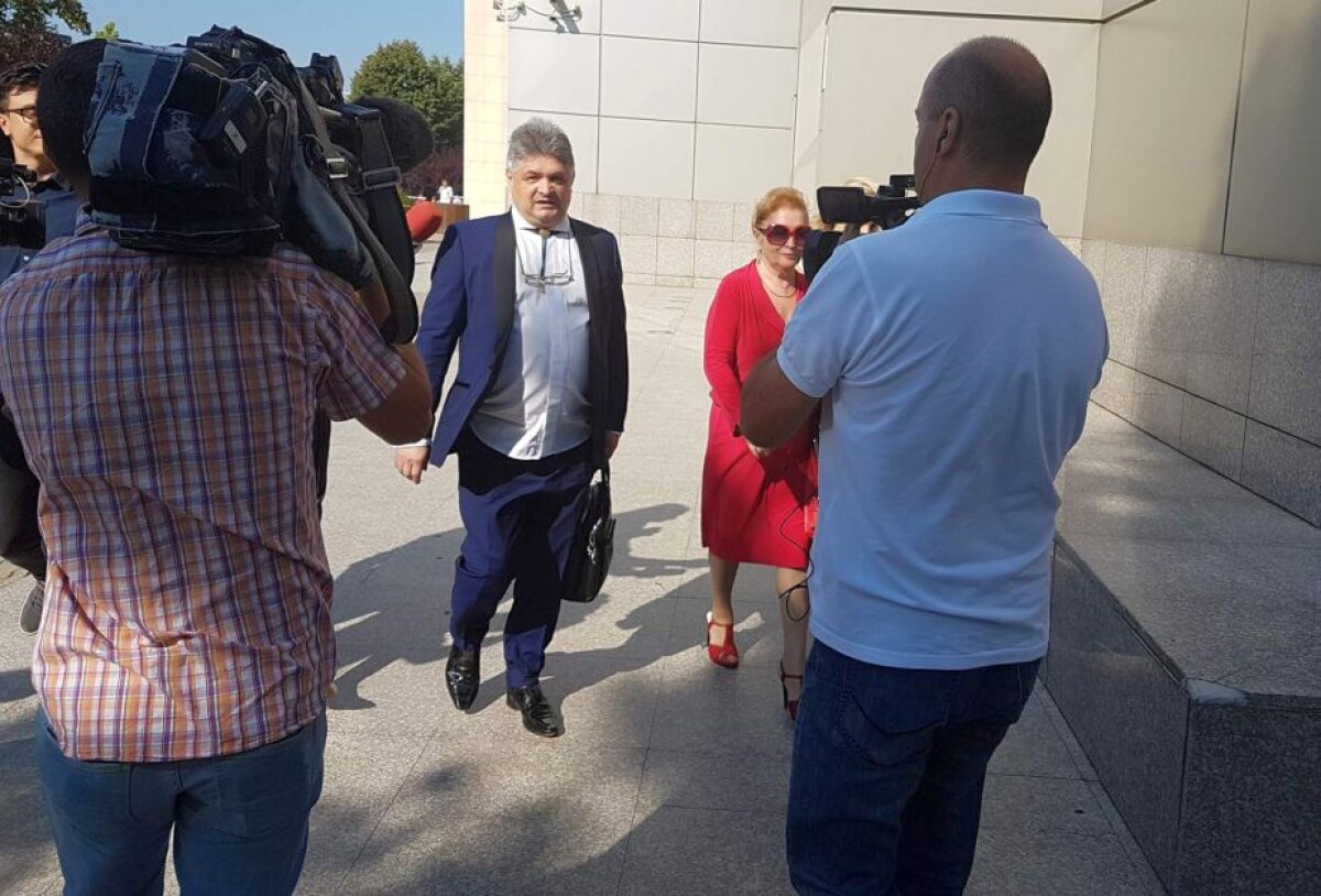 VIDEO UPDATE Florin Secureanu s-a prezentat astăzi la proces: "Rămân în arest la domiciliu. Ne odihnim după 9 ani de coșmar"