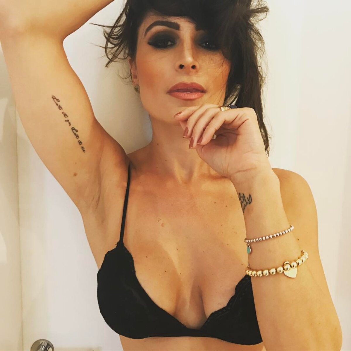 VIDEO +  FOTO Imagini WOW cu noua cucerire din familia Neymar » Cea mai sexy mamă vitregă 