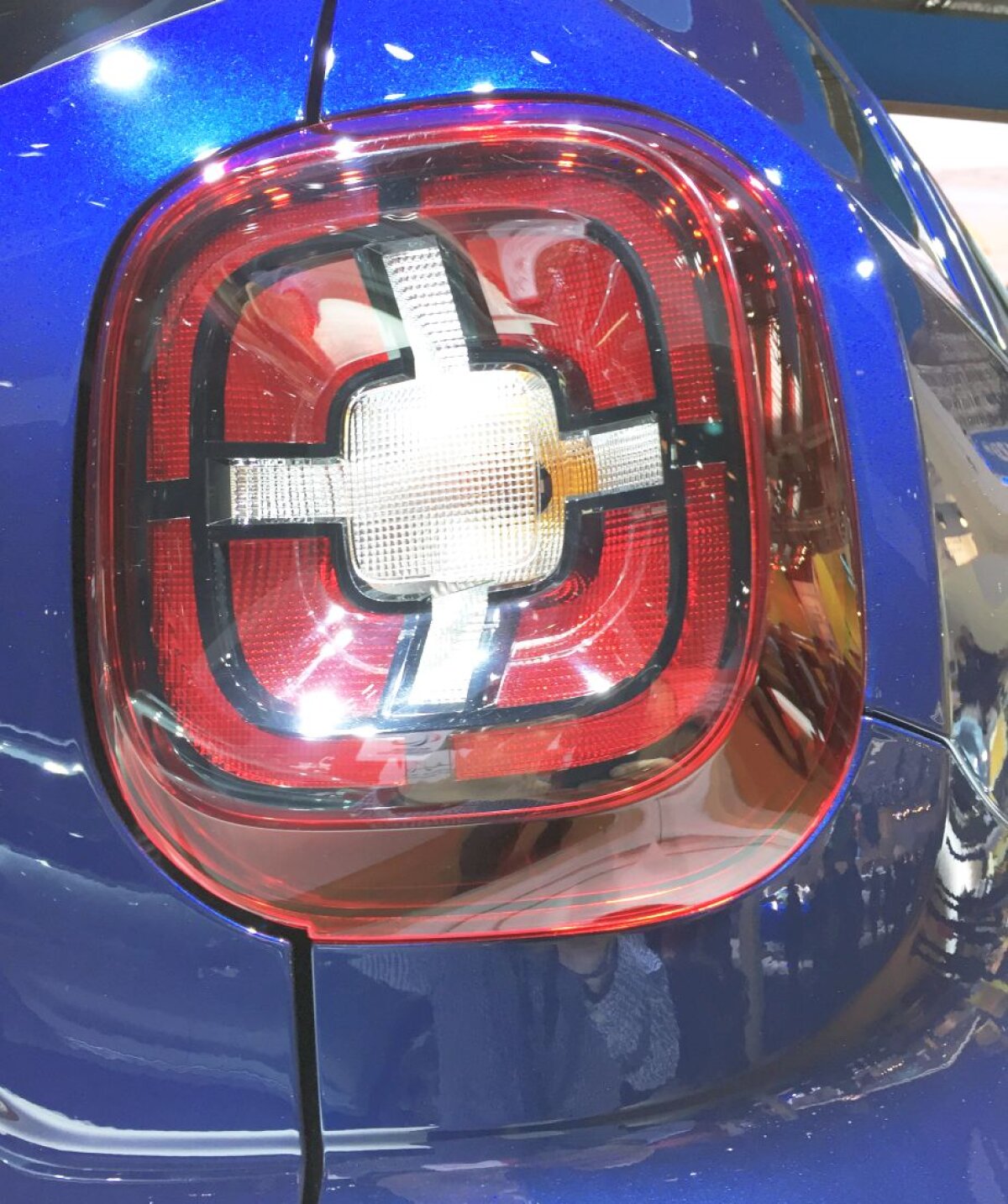 Corespondență GSP din Frankfurt » VIDEO + FOTO Principalele modificări aduse de noul Duster la exterior și interior