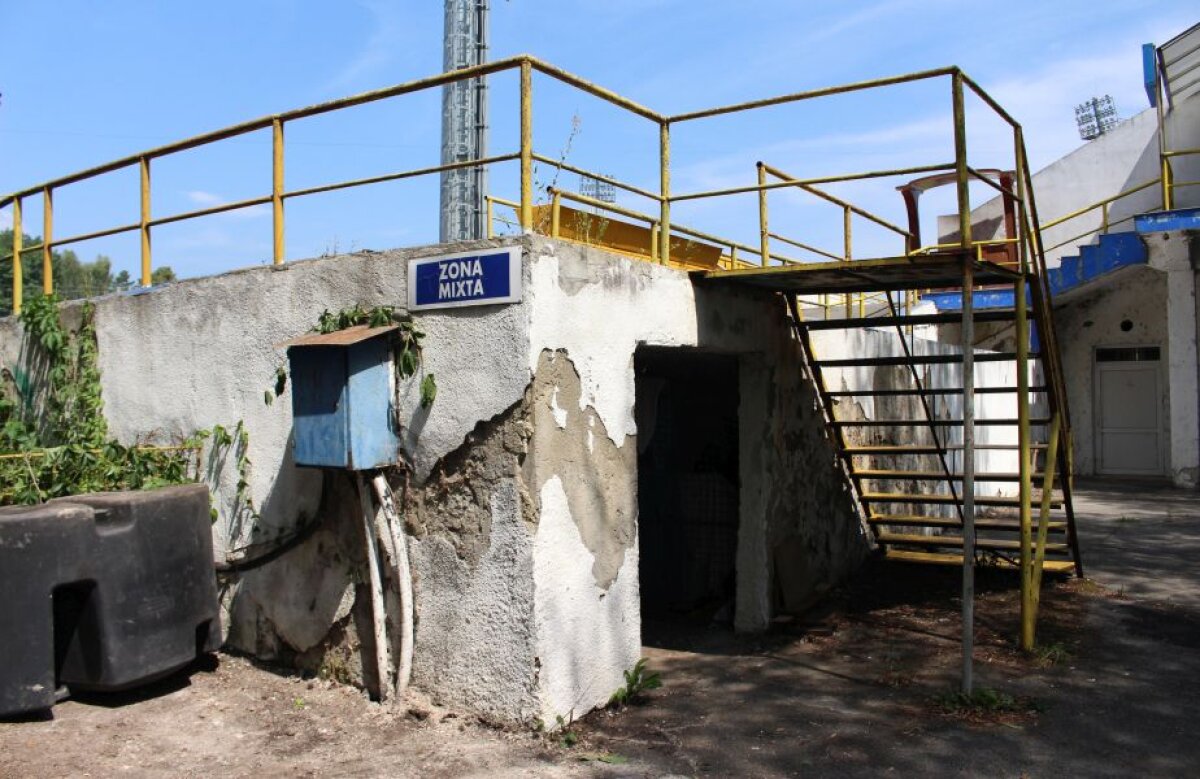 FOTO » Arena "vampirilor albaștri", de pe care granzii din Capitală plecau cu coada între picioare, a devenit un stadion-fantomă