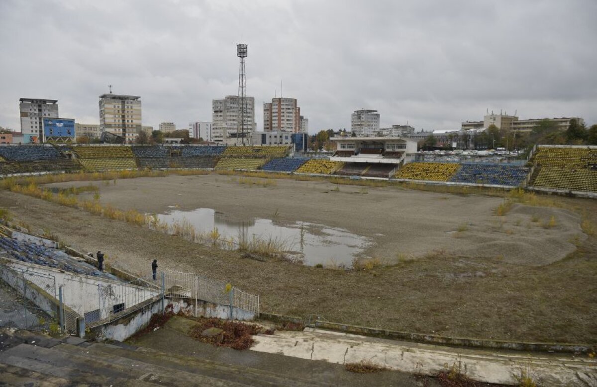 FOTO » Arena "vampirilor albaștri", de pe care granzii din Capitală plecau cu coada între picioare, a devenit un stadion-fantomă