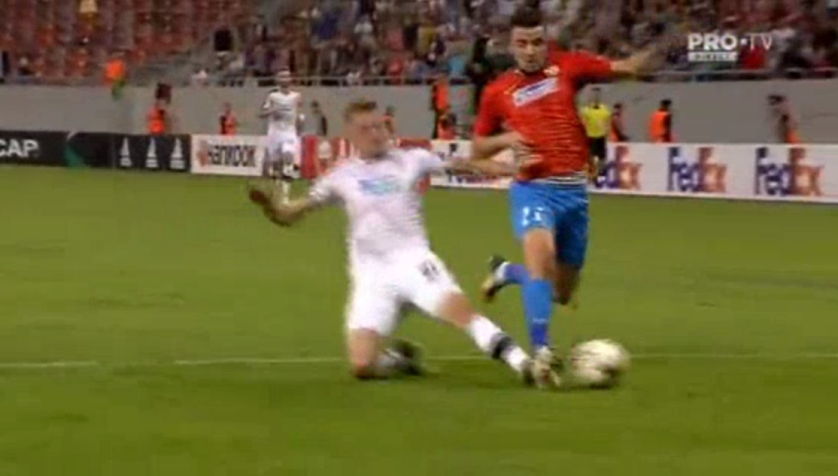 GALERIE FOTO Penalty eronat primit de FCSB » Budescu a deschis scorul dintr-un "11 metri" inexistent