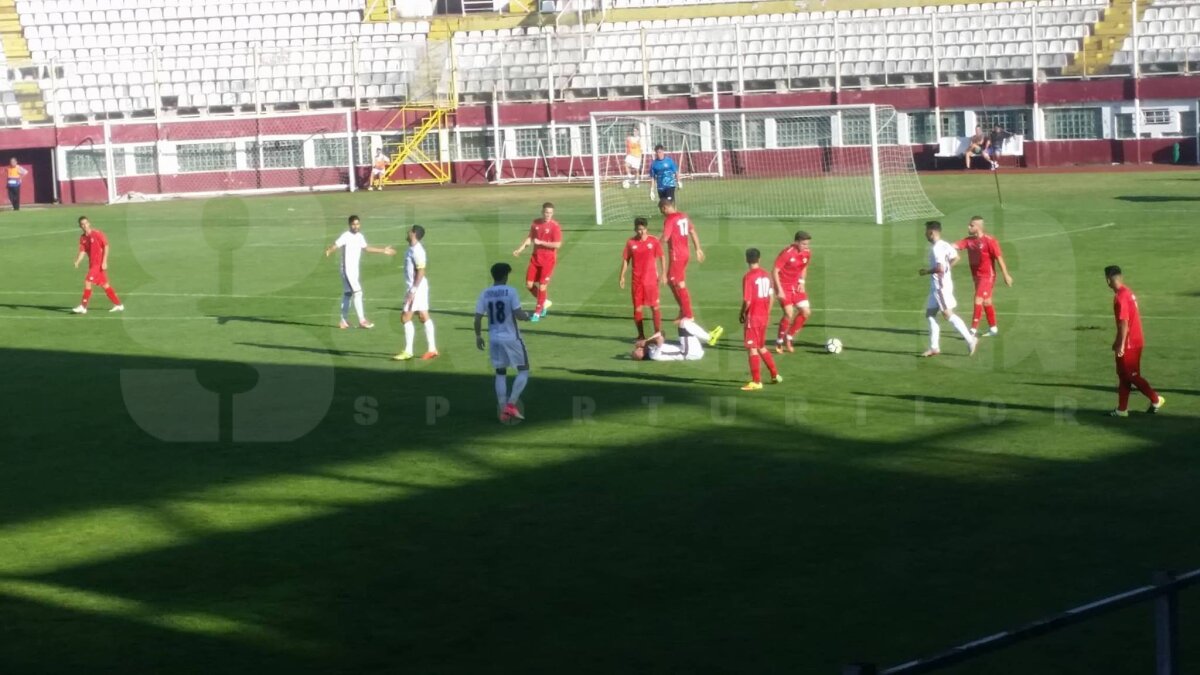 FOTO + VIDEO În fața a 5.000 de suporteri, Rapid a câștigat derby-ul cu Dinamo din Liga a 4-a, 2-0