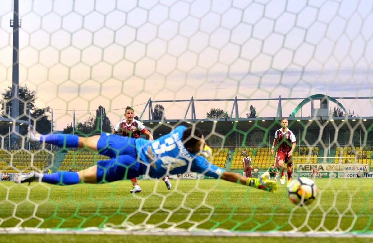 FOTO + VIDEO Victorie specialitatea casei pentru CFR Cluj » "Feroviarii" câștigă la Chiajna, 1-0, după un nou gol marcat din penalty