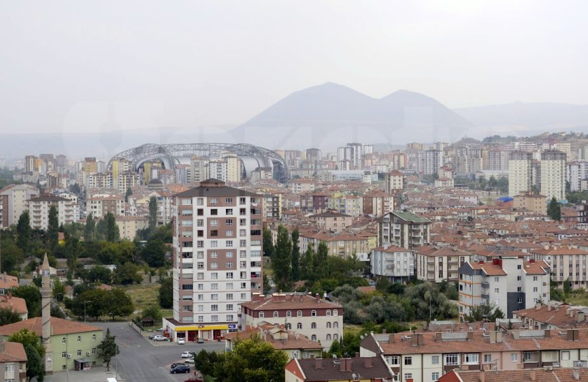 Corespondență GSP din Kayseri » Fotbal şi pastramă: cum trăiesc cele 9 personaje din Liga 1 într-un mediu total diferit față de România + Ce l-a făcut pe Șumudică să lăcrimeze