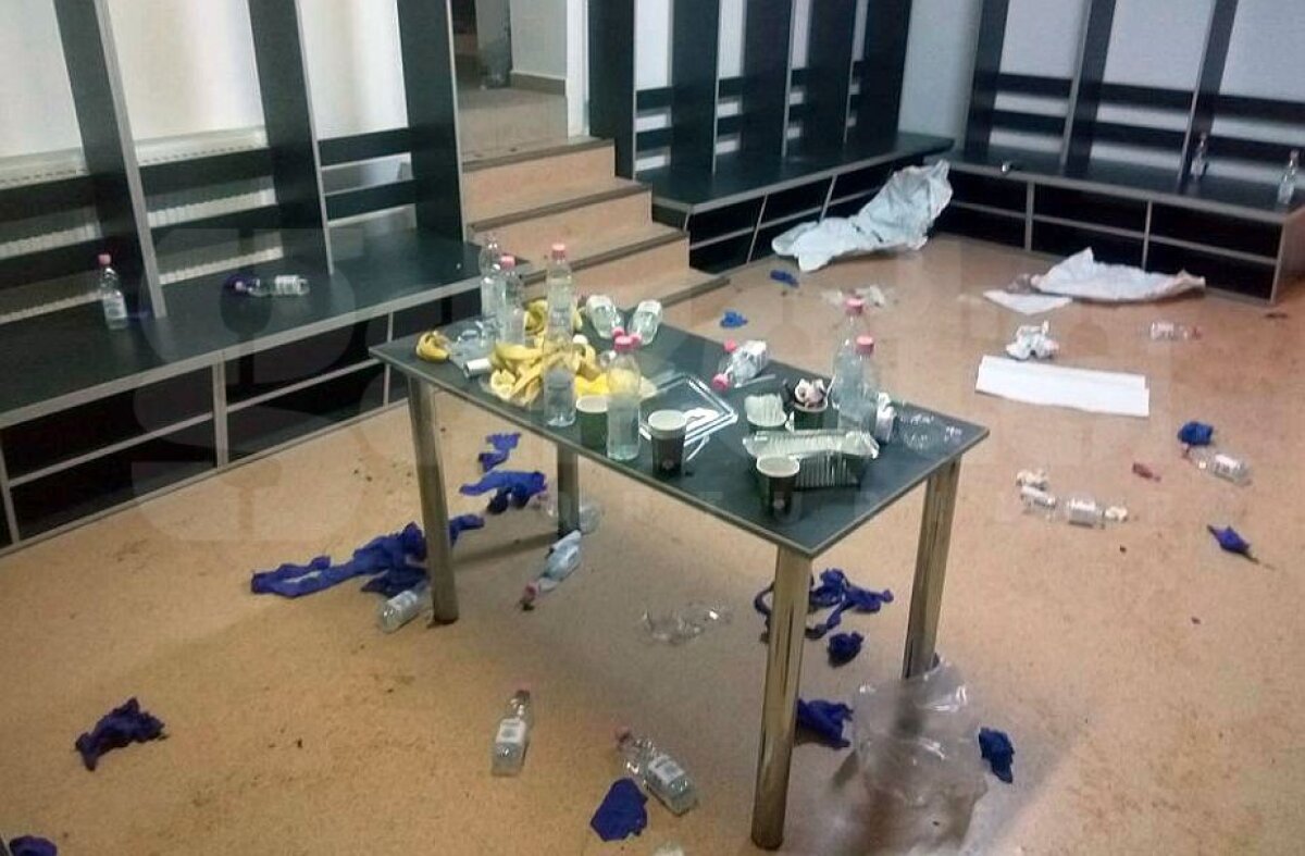 FOTO Imagini dezgustătoare din vestiarul lui Poli Iași, la finalul meciului cu Botoșani » Ieșenii au făcut prăpăd: "E grotesc!"