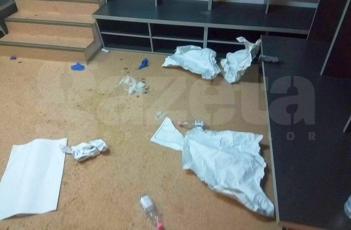 FOTO Imagini dezgustătoare din vestiarul lui Poli Iași, la finalul meciului cu Botoșani » Ieșenii au făcut prăpăd: "E grotesc!"