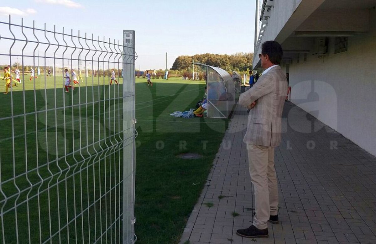 GALERIE FOTO Fiul lui Gică Popescu, debut la echipa națională » A fost urmărit din tribune de tatăl său