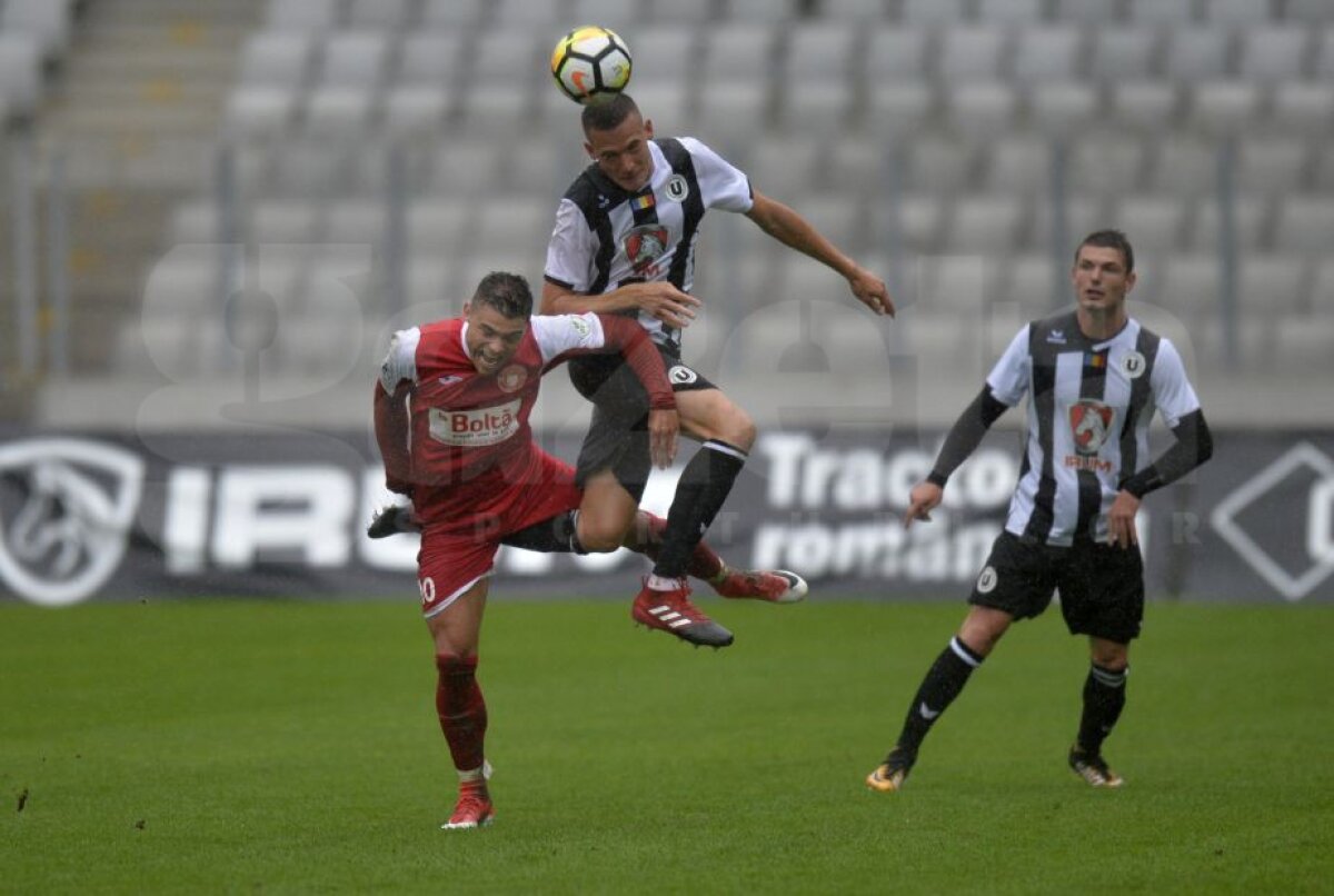 FOTO Adrian Falub a revenit cu victorie pe banca lui U Cluj » George Florescu era să se bată cu un adversar, apoi s-a certat cu antrenorul