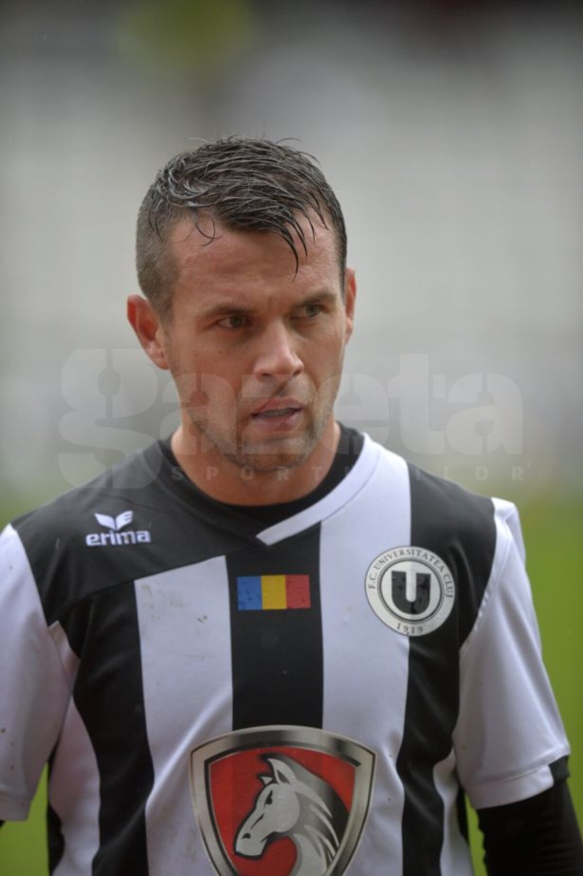 FOTO Adrian Falub a revenit cu victorie pe banca lui U Cluj » George Florescu era să se bată cu un adversar, apoi s-a certat cu antrenorul