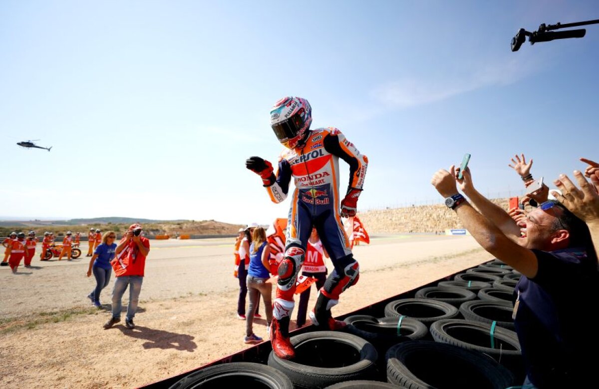 GALERIE FOTO » MotoGP » Victorie importantă a lui Marc Marquez, în Aragon, și cursă de excepție pentru Valentino Rossi, la 24 de zile după operație