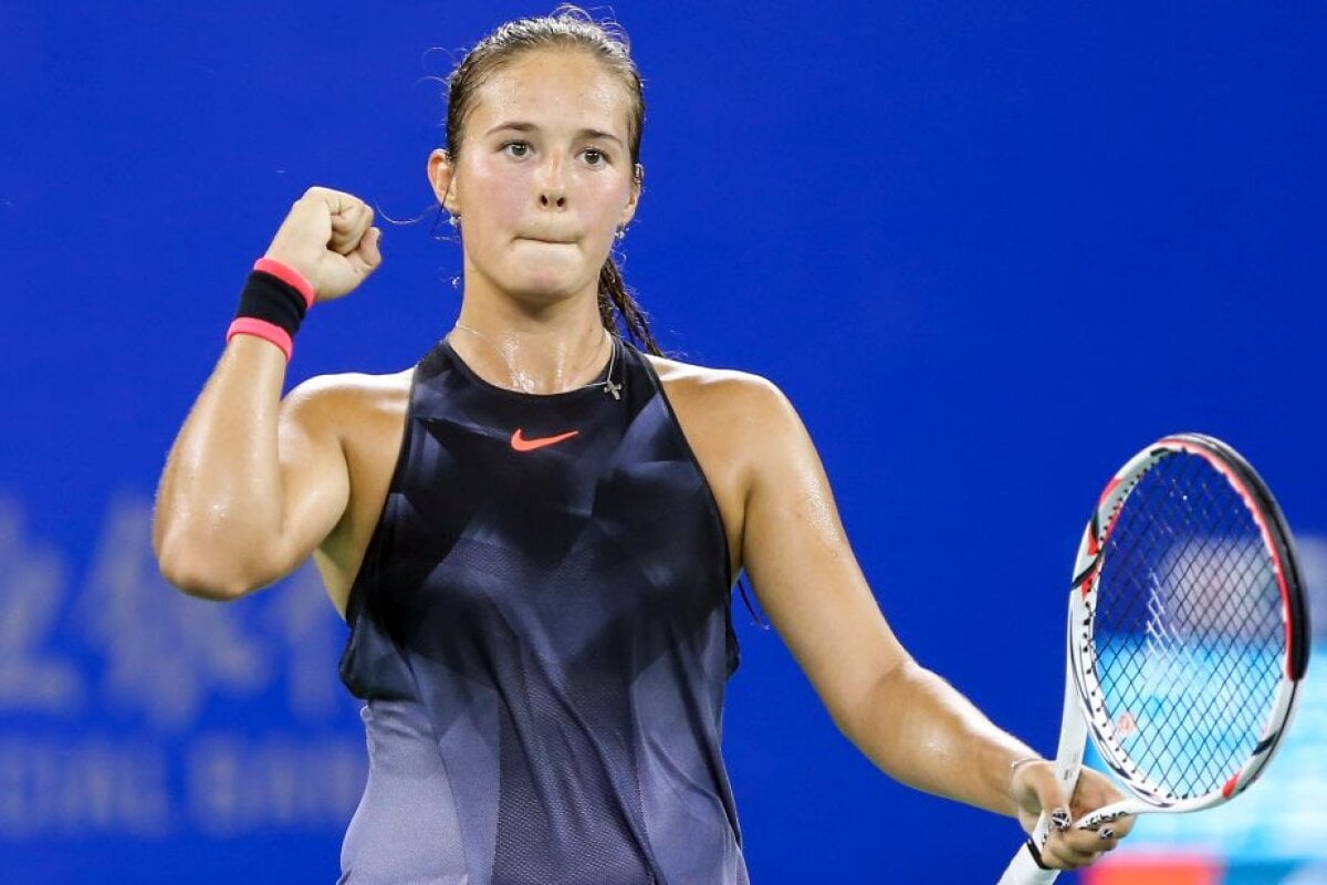 GALERIE FOTO Halep, spulberată de Kasatkina la debutul la Wuhan!