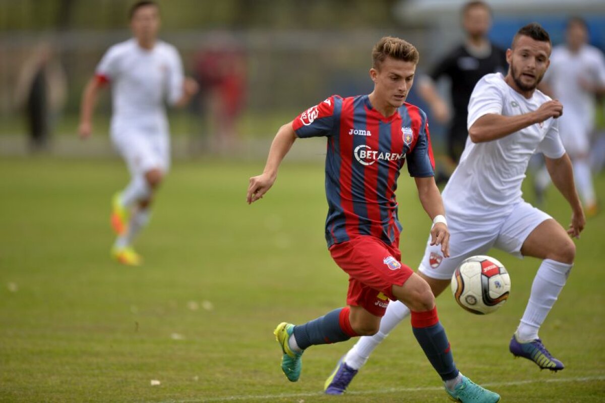 GALERIE FOTO Steaua n-a avut milă și a demolat-o pe Dinamo în Liga a 4-a! 8 goluri și un penalty ratat în 90 de minute de coșmar pentru "câinii" lui Badea