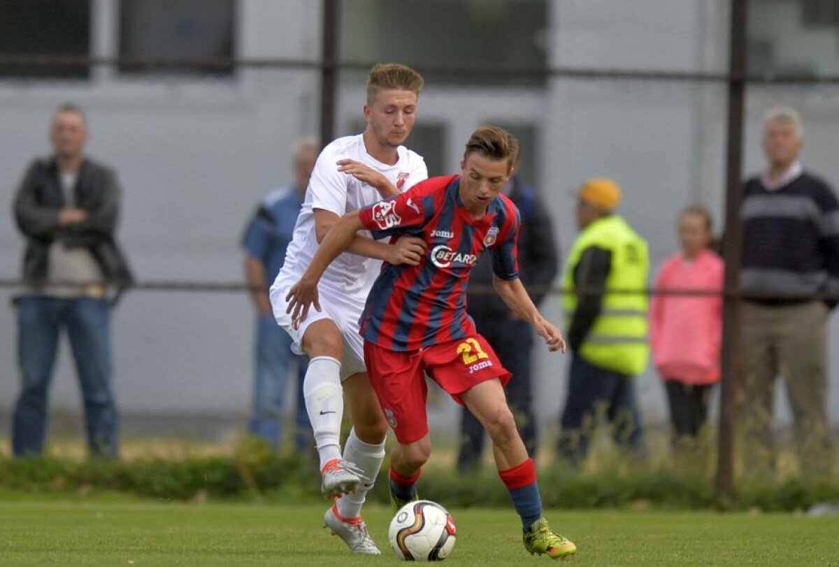 GALERIE FOTO Steaua n-a avut milă și a demolat-o pe Dinamo în Liga a 4-a! 8 goluri și un penalty ratat în 90 de minute de coșmar pentru "câinii" lui Badea