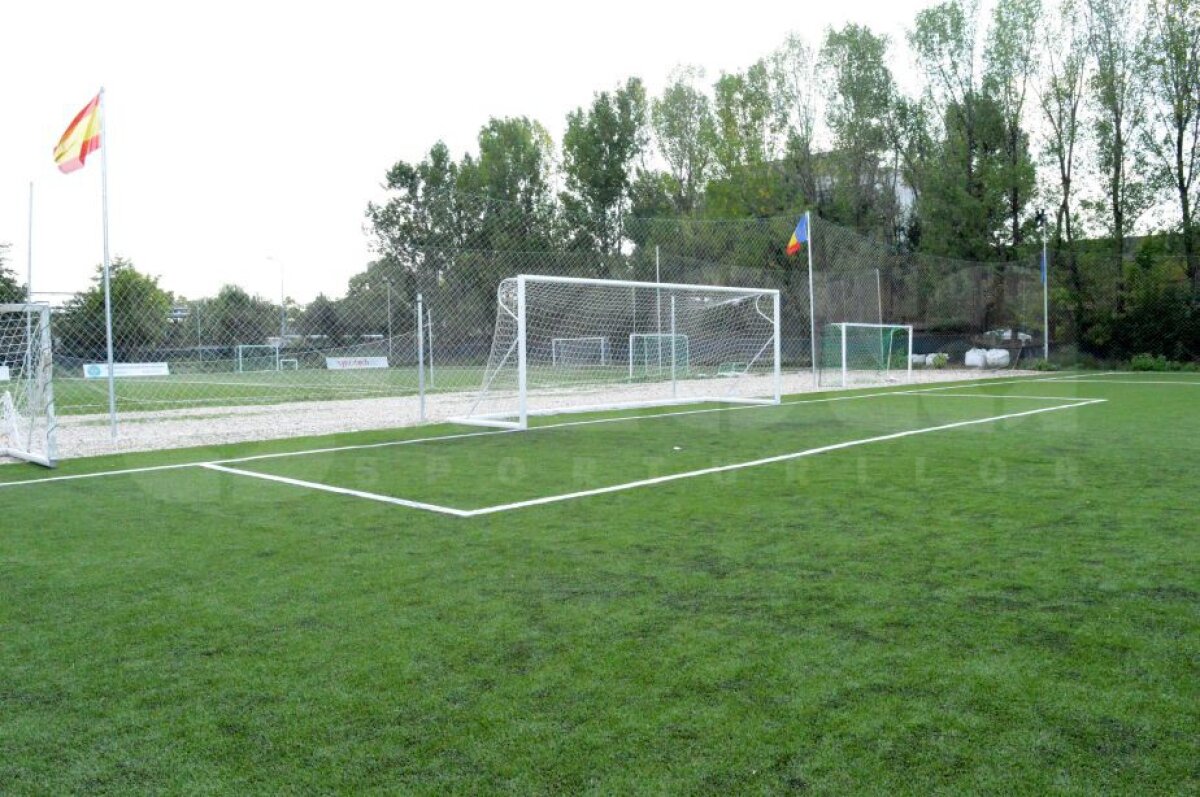 FOTO Aici s-au născut puștii-minune ai Stelei! Super-afacerea făcută de Lăcătuș: "Pe banii ăștia a luat 22 de jucători" + imagini de la Regal Sport, unul dintre cele mai importante centre de juniori din București 