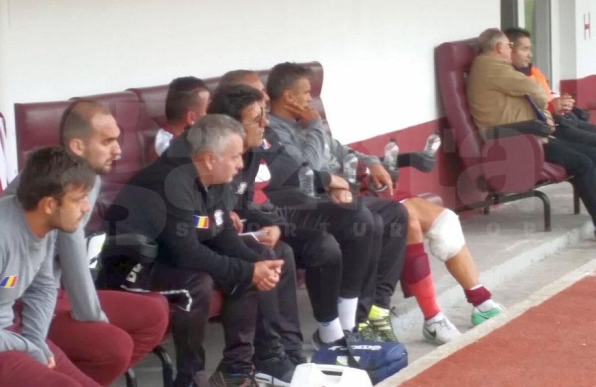 VIDEO + FOTO 3 goluri în ineditul AFC Rapid - Academia Rapid » Pancu a ieșit accidentat: "O tristețe de meci. Să rămână o echipă și la noi, și la Steaua, și la Dinamo!"