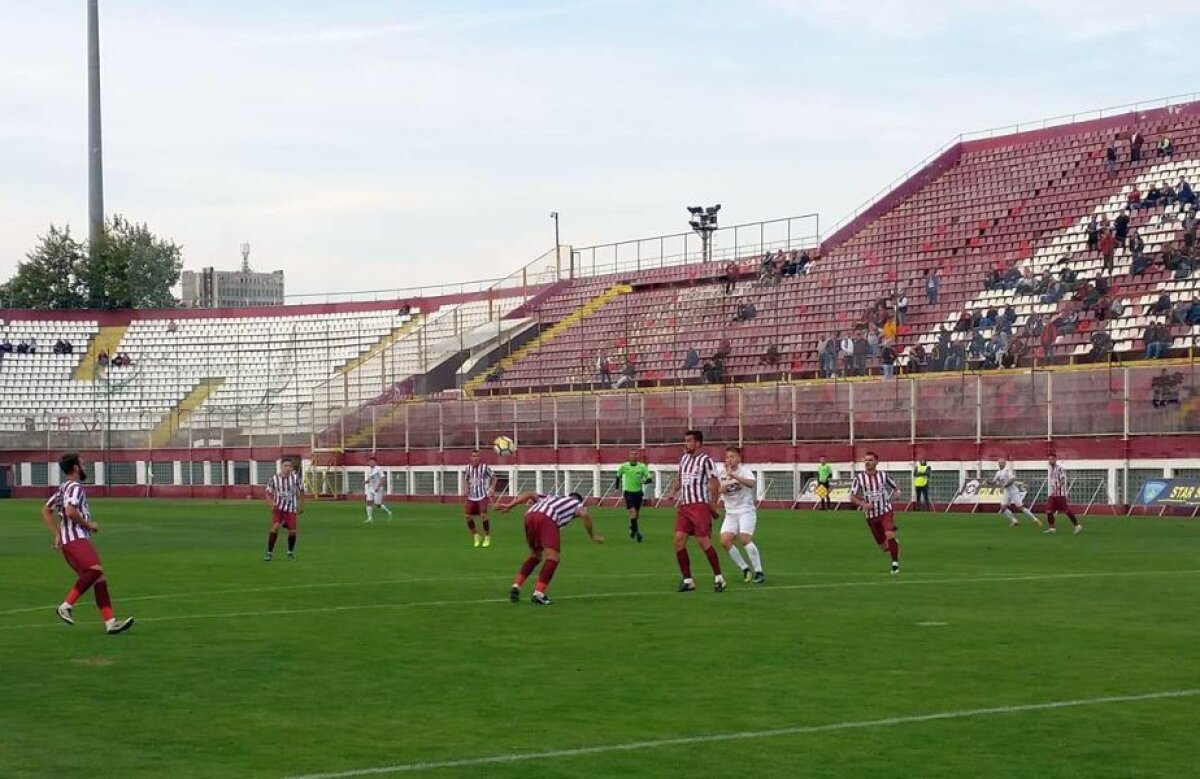VIDEO + FOTO 3 goluri în ineditul AFC Rapid - Academia Rapid » Pancu a ieșit accidentat: "O tristețe de meci. Să rămână o echipă și la noi, și la Steaua, și la Dinamo!"