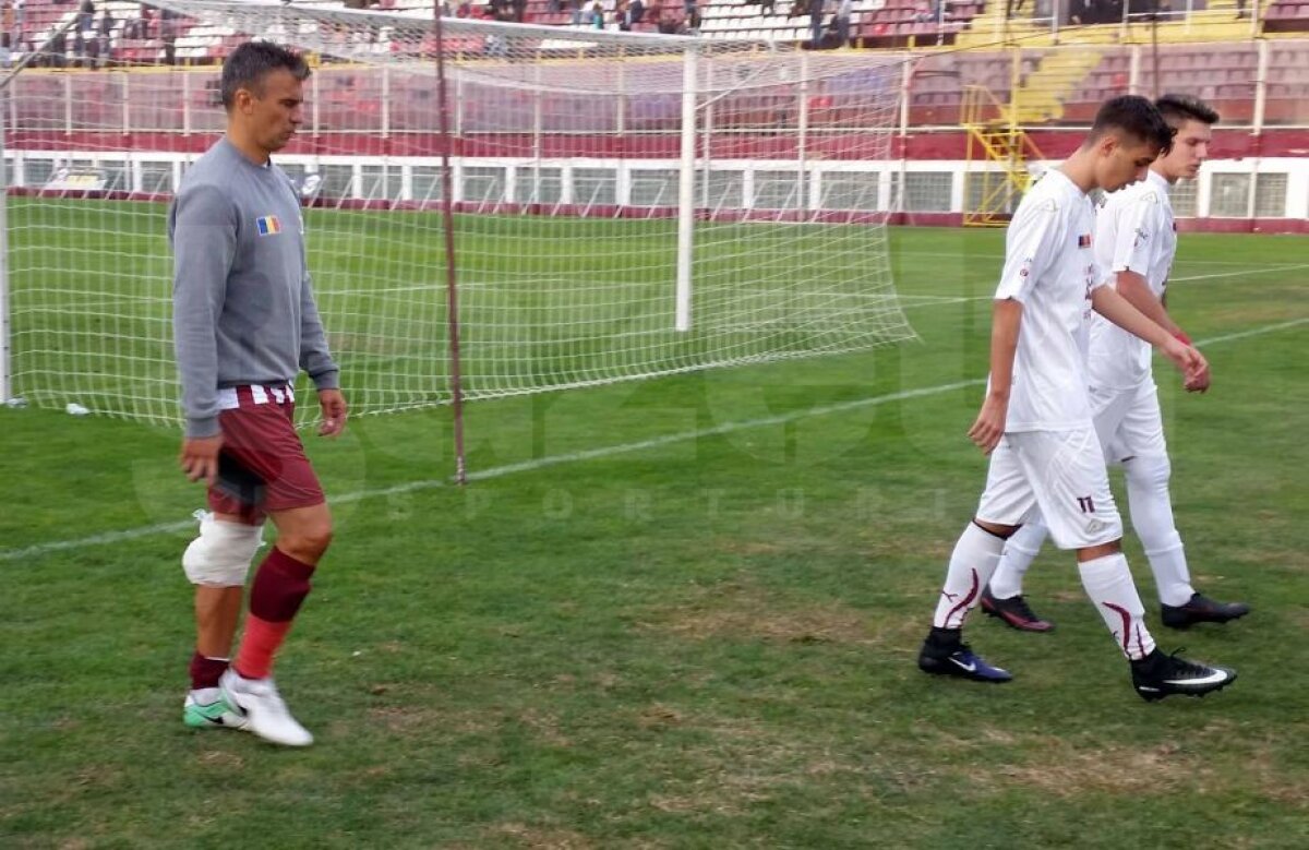 VIDEO + FOTO 3 goluri în ineditul AFC Rapid - Academia Rapid » Pancu a ieșit accidentat: "O tristețe de meci. Să rămână o echipă și la noi, și la Steaua, și la Dinamo!"