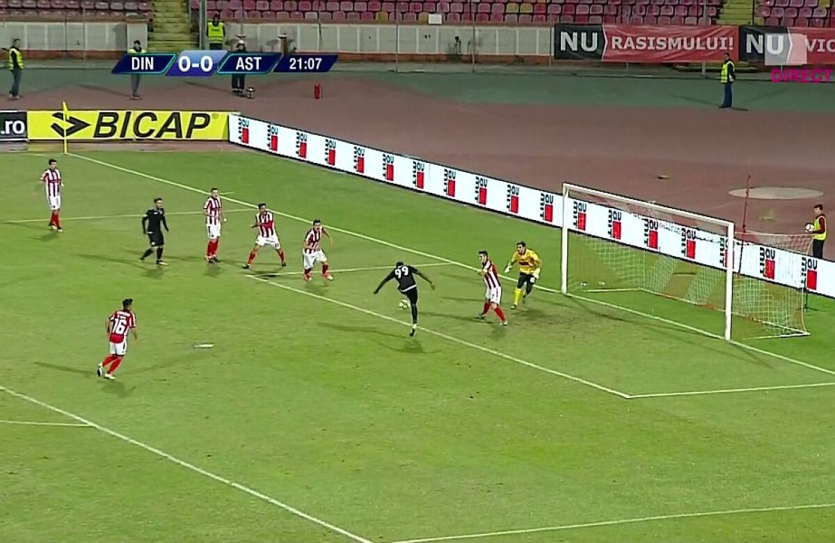 FOTO+VIDEO Fază de toată jena în Dinamo-Astra » "Superatacantul" s-a făcut de râs