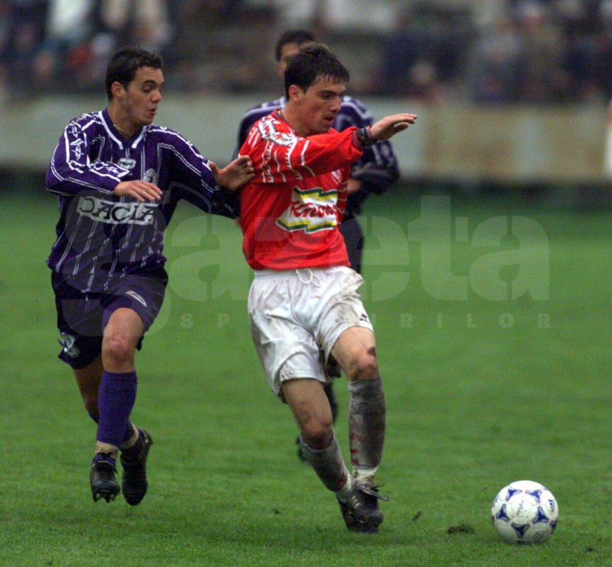 GALERIE FOTO "Hai să le arătăm ăstora ce înseamnă Dinamo!" » 17 ani de la decesul lui Hîldan. Fanii lui Dinamo îl vor comemora azi pe "Unicul Căpitan"