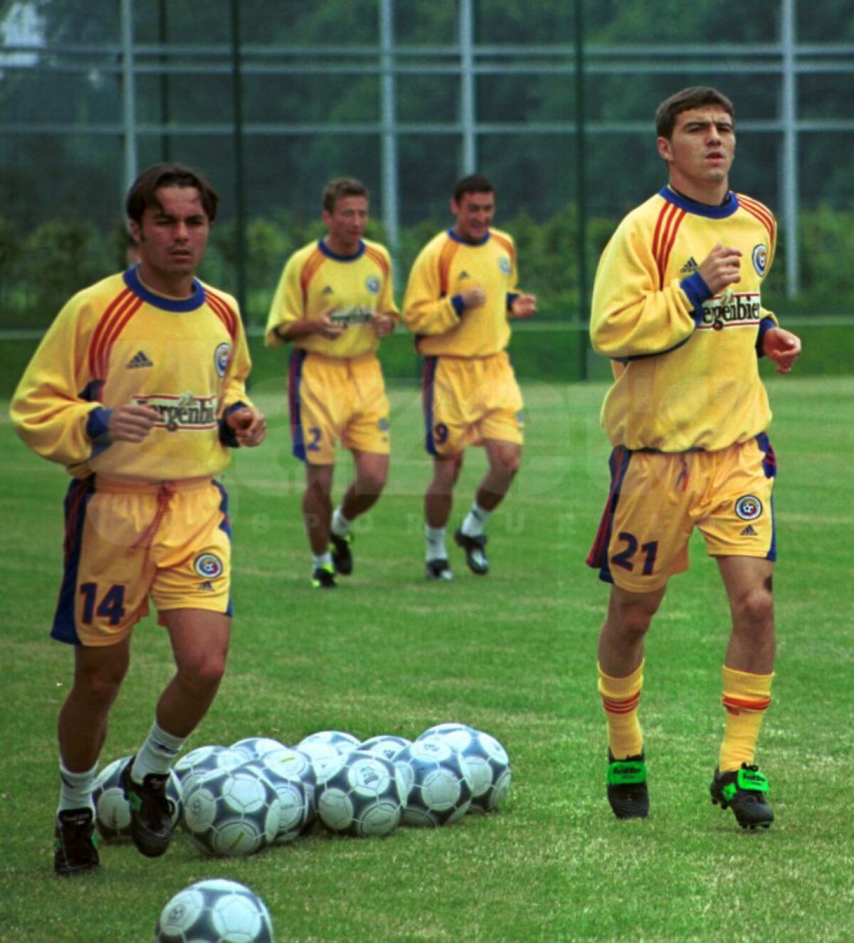 GALERIE FOTO "Hai să le arătăm ăstora ce înseamnă Dinamo!" » 17 ani de la decesul lui Hîldan. Fanii lui Dinamo îl vor comemora azi pe "Unicul Căpitan"