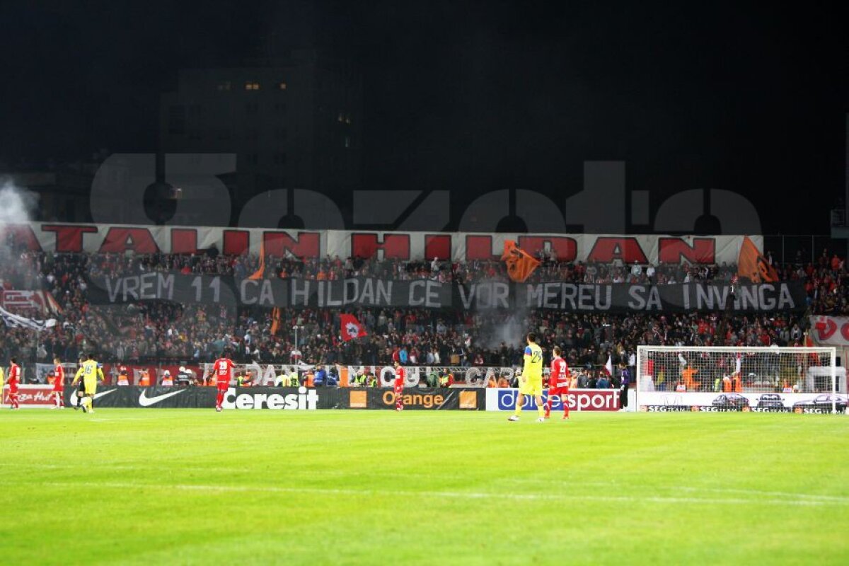 GALERIE FOTO "Hai să le arătăm ăstora ce înseamnă Dinamo!" » 17 ani de la decesul lui Hîldan. Fanii lui Dinamo îl vor comemora azi pe "Unicul Căpitan"