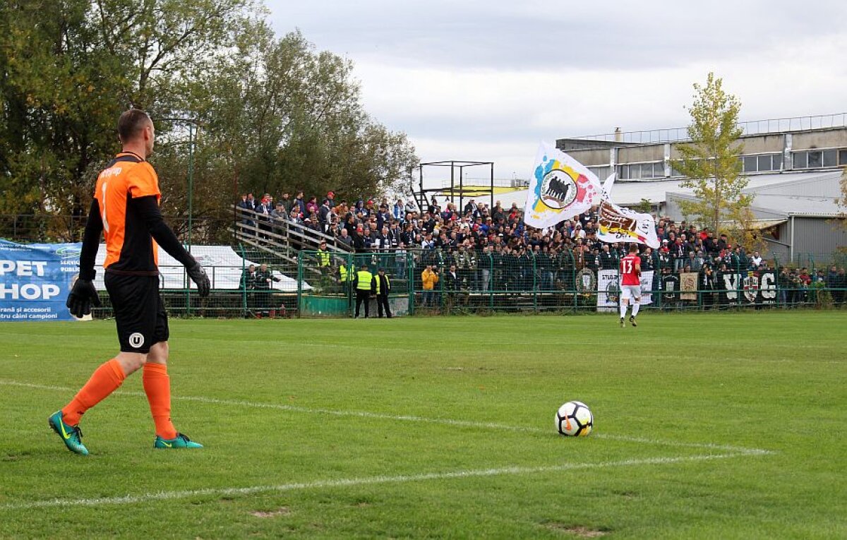 FOTO Corespondență de la Cluj-Napoca » Sănătatea a "virusat" Universitatea lui Falub! Meci încins în "derbiul mic" al Clujului