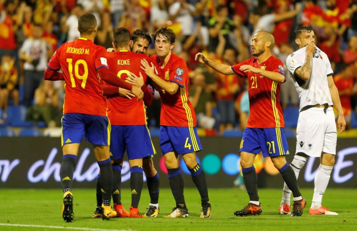VIDEO+FOTO De la fluierături la aplauze » Pique s-a împăcat cu fanii spanioli