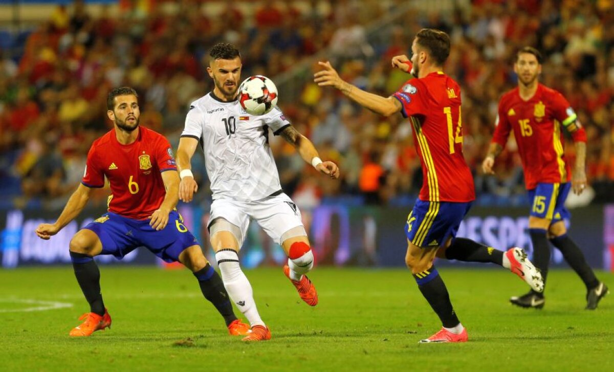 VIDEO+FOTO De la fluierături la aplauze » Pique s-a împăcat cu fanii spanioli