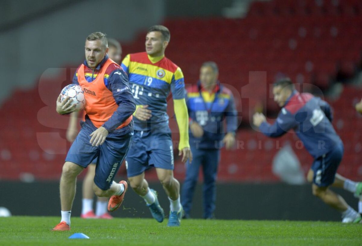 VIDEO + FOTO Antrenament cu "public" pentru tricolori în Danemarca » Ce le-a pregătit Contra jucătorilor și cine a fost în tribune