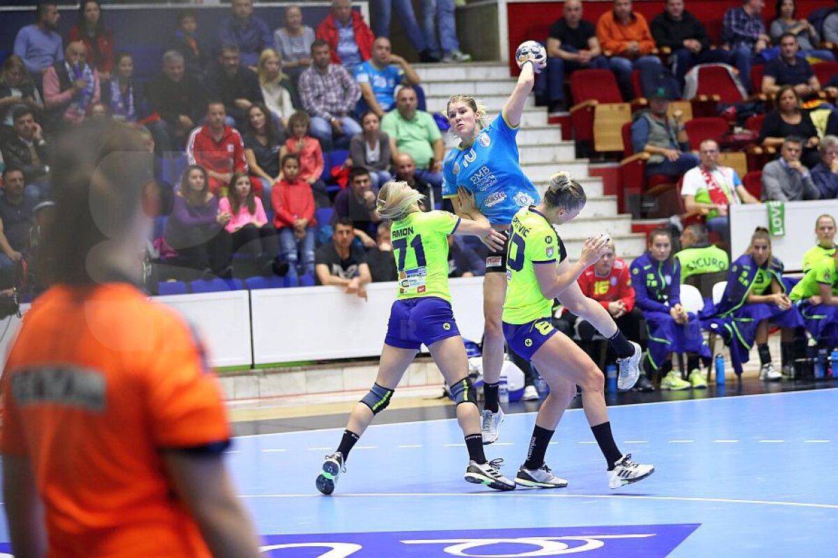 FOTO+VIDEO Demonstrație de forță a fetelor de la CSM București, în primul meci din Liga Campionilor